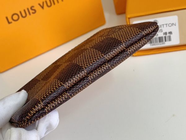 LVコピーウォレット内部構造